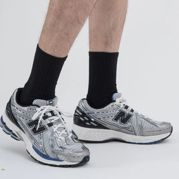 AGILITY - Plain Long Ribbed Socks - Black