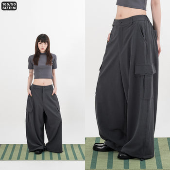 AGILITY MIAO - Seersucker Cargo Pants - Black