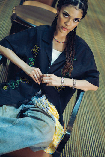 Anything Holiday - Vineflow Shirt - Black