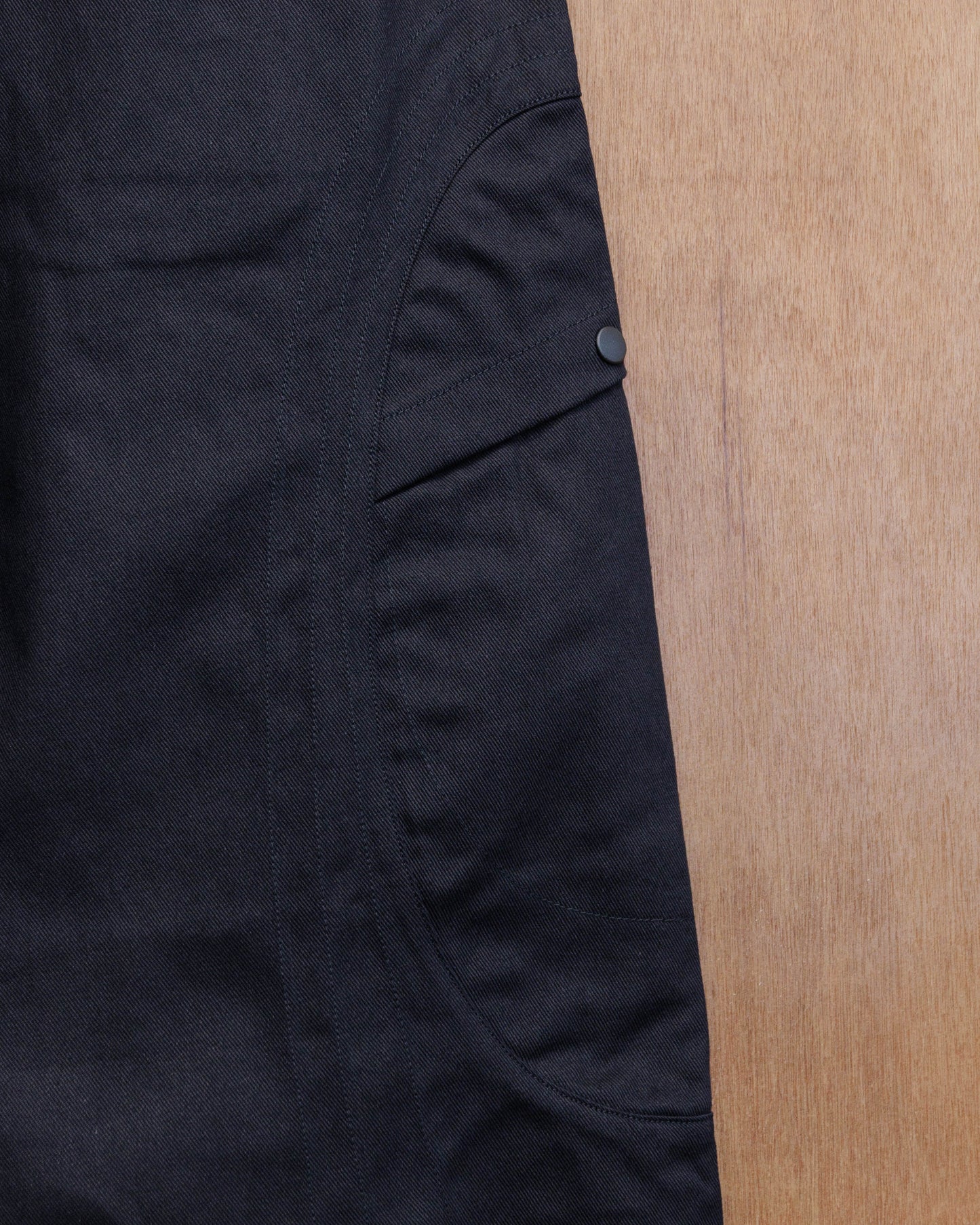 FTMD. Cargo Over Pants - Black