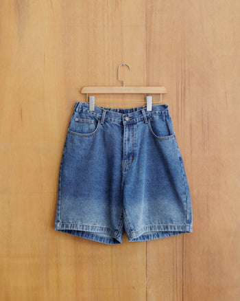 AGILITY Loose Gradient Denim Shorts