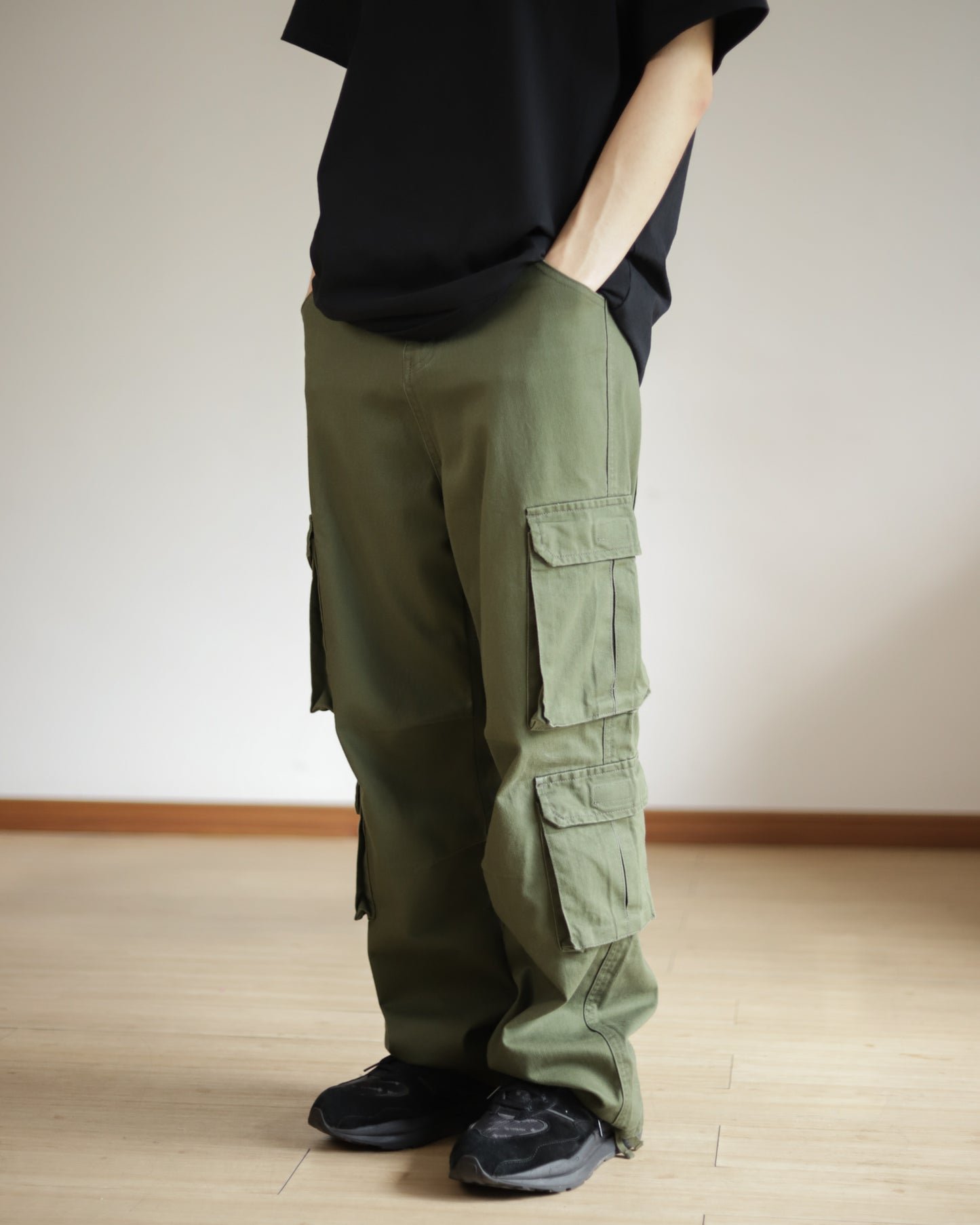 FMG Straight Cut Cargo Pants