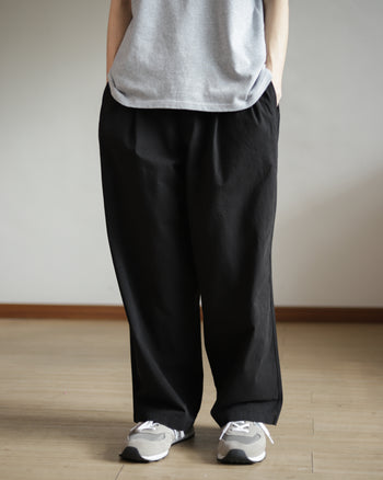 KAPPY Two Tuck Wide Pants - Black